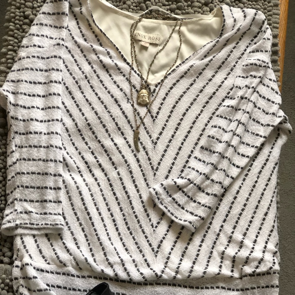 3/4 sleeve knit top.